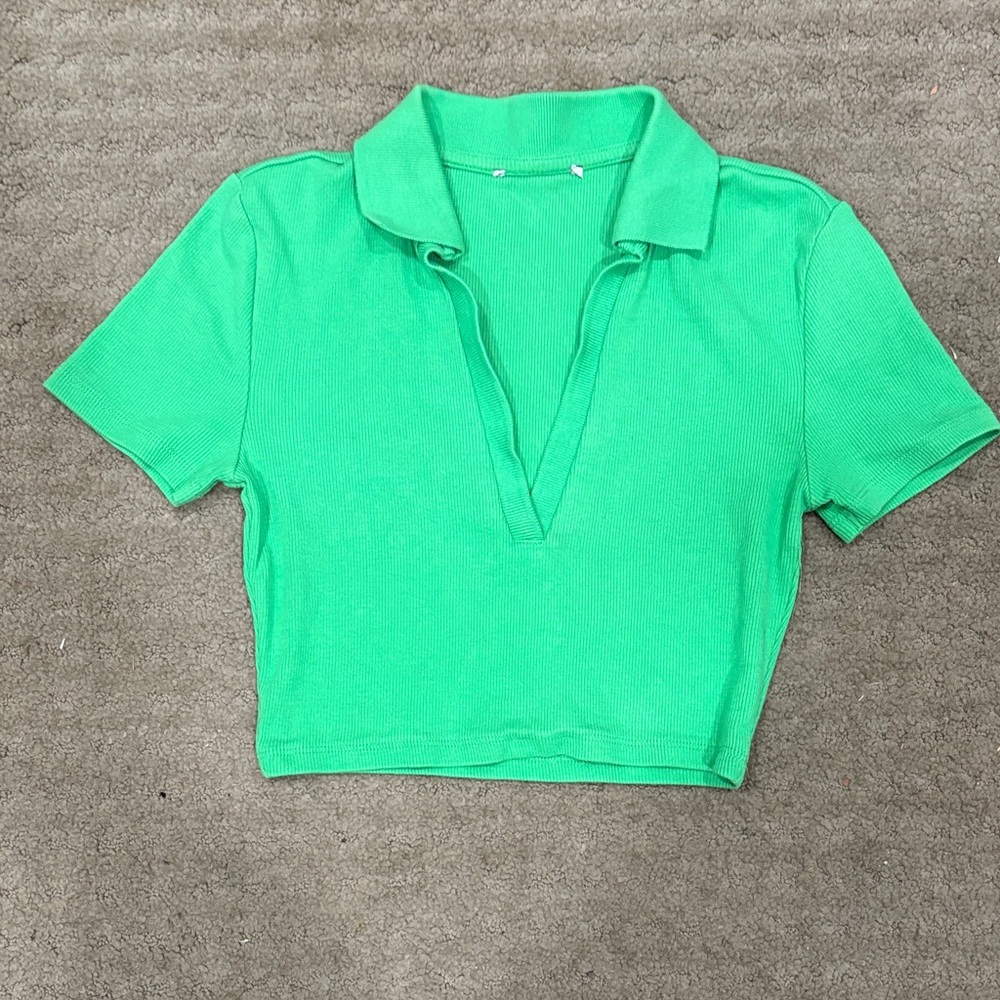 3 women’s/teenage crop tops-XS/S